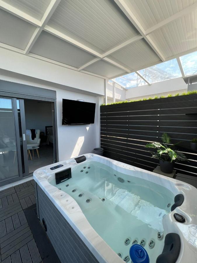 Loft Spa Greece - Enjoy Our Jacuzzi Kalamáta Buitenkant foto