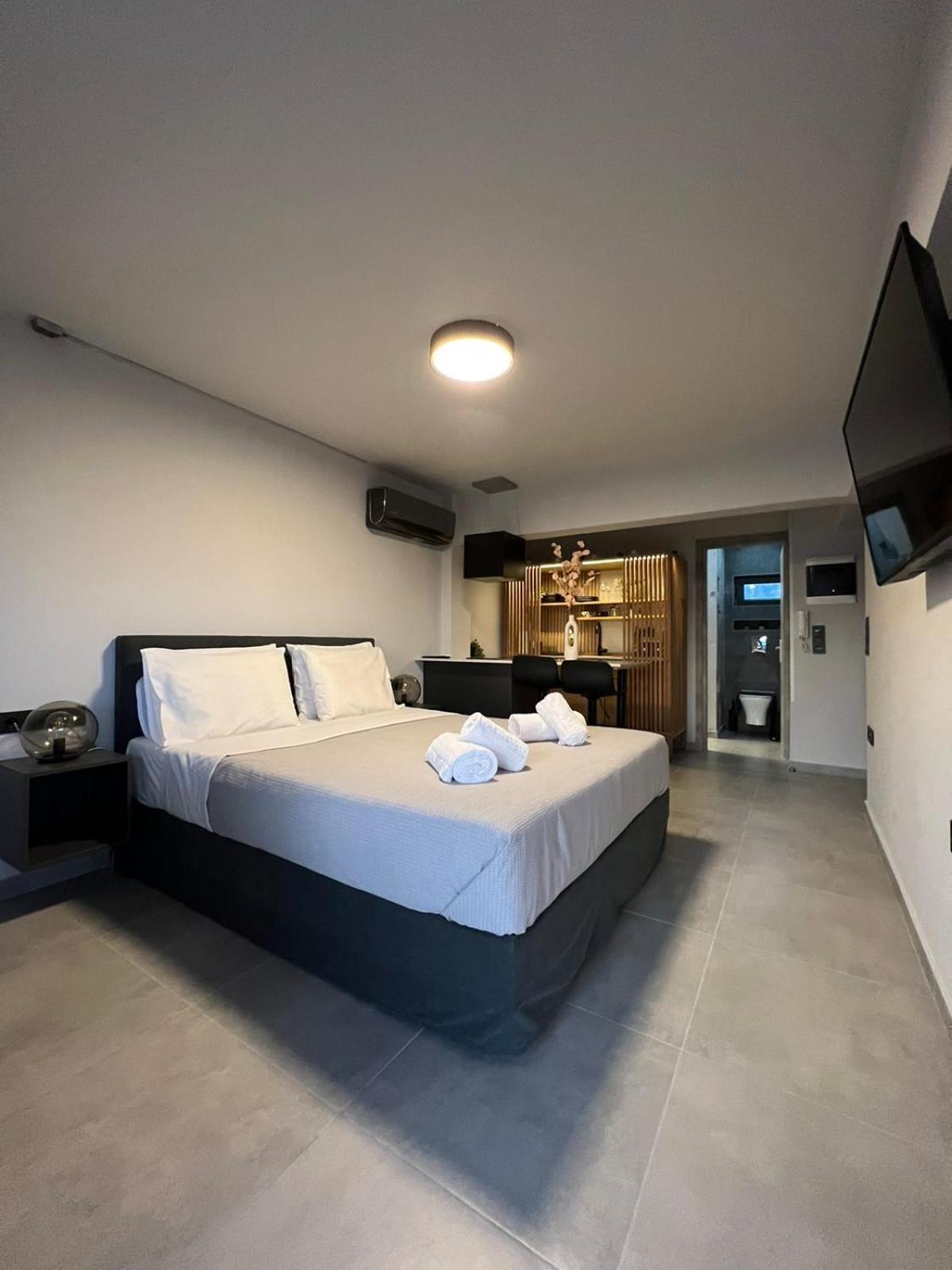 Loft Spa Greece - Enjoy Our Jacuzzi Kalamáta Buitenkant foto