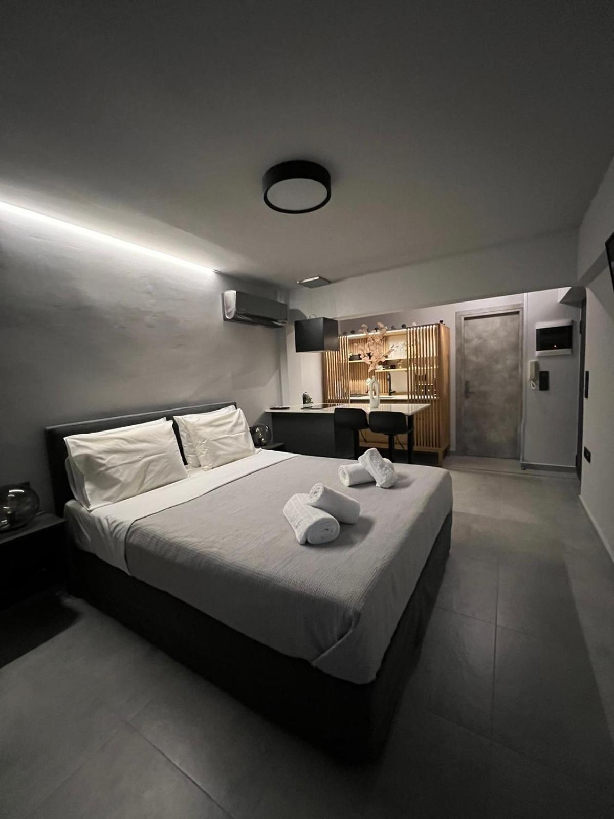 Loft Spa Greece - Enjoy Our Jacuzzi Kalamáta Buitenkant foto
